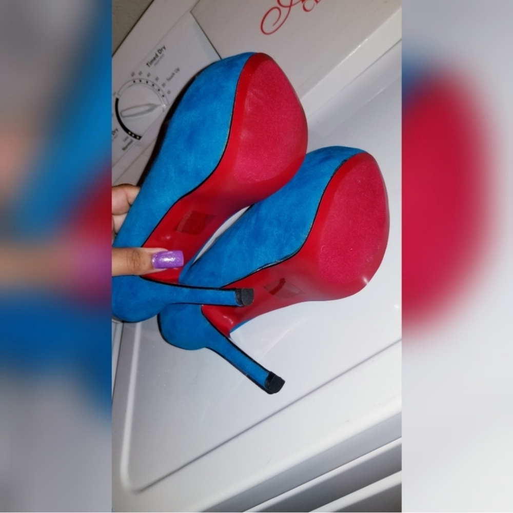 Blue Heels - Picture 6 of 7